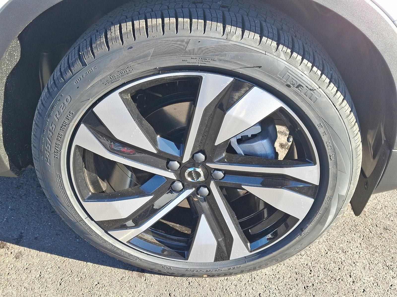 2025 Volvo XC40 Vehicle Photo in Trevose, PA 19053