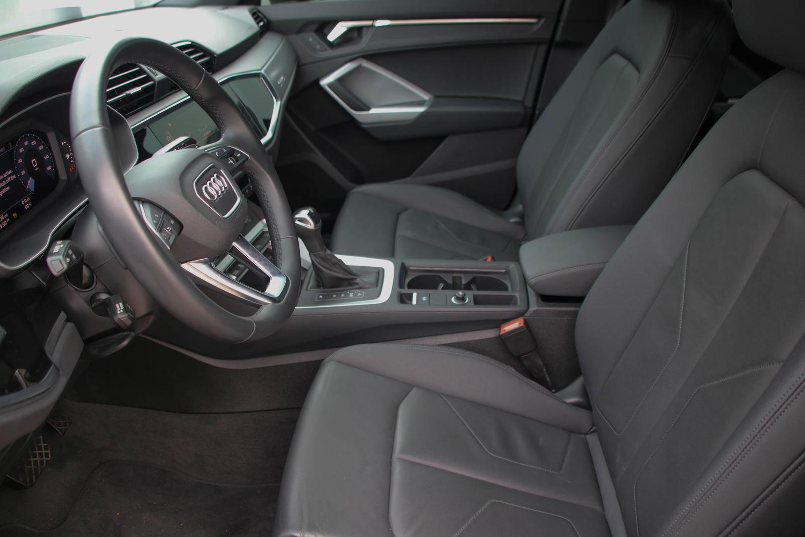 2023 Audi Q3 Vehicle Photo in SUGAR LAND, TX 77478