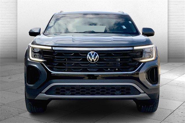 2024 Volkswagen Atlas Cross Sport Vehicle Photo in KANSAS CITY, MO 64114-4502