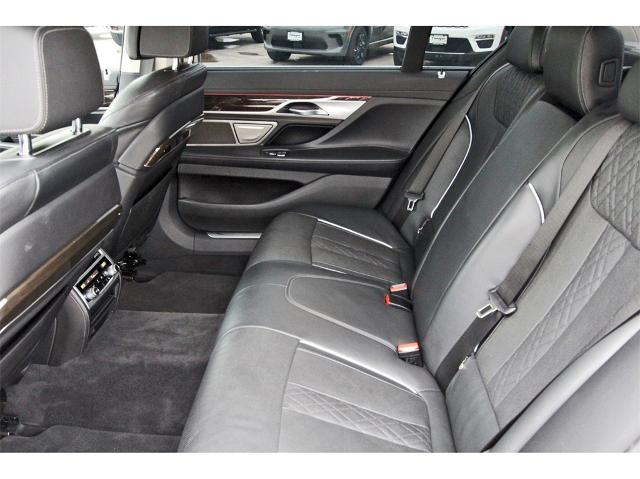 2022 BMW 740i Vehicle Photo in ROSENBERG, TX 77471