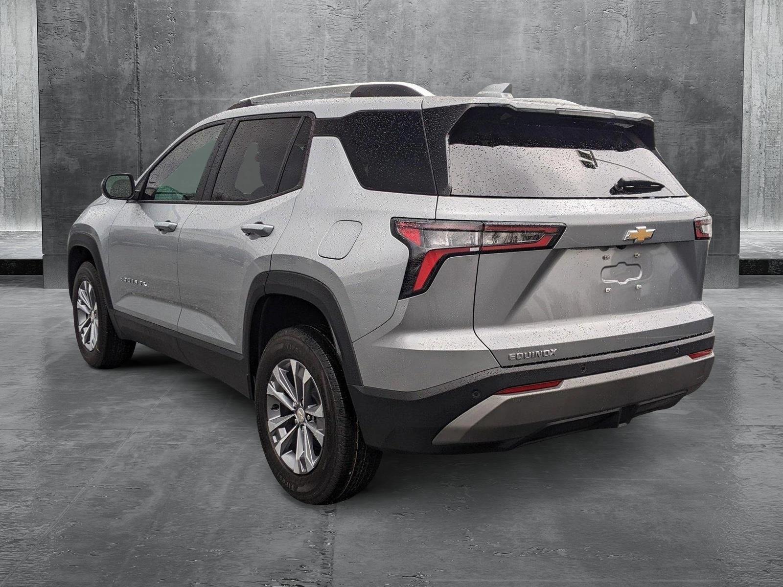 2025 Chevrolet Equinox Vehicle Photo in TIMONIUM, MD 21093-2300