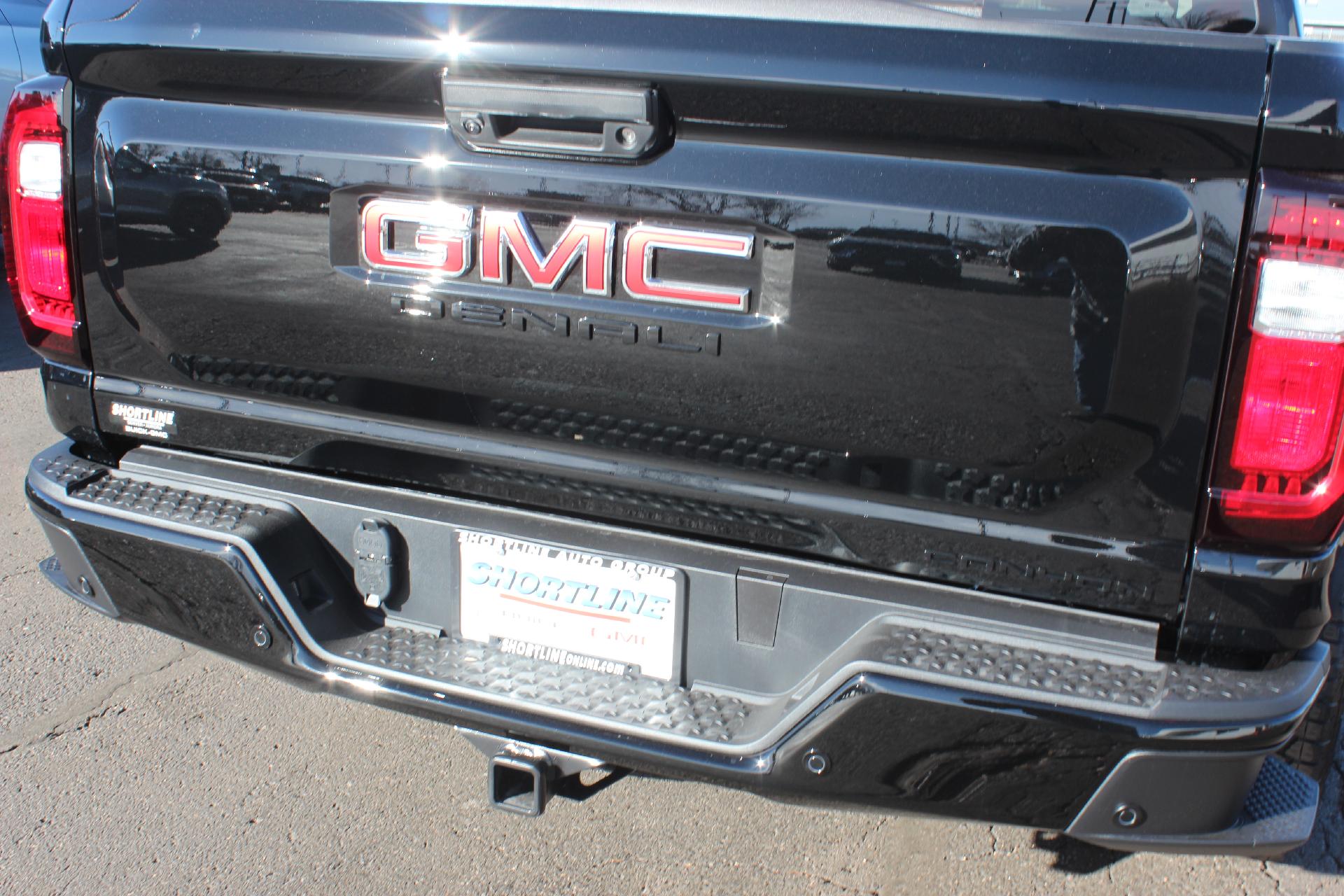 2025 GMC Canyon Vehicle Photo in AURORA, CO 80012-4011