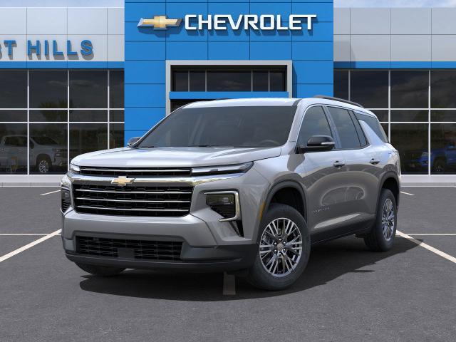 2025 Chevrolet Traverse Vehicle Photo in Roslyn, NY 11576