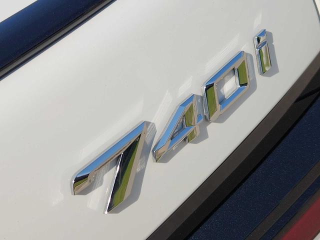 2024 BMW 740i xDrive Vehicle Photo in PLANO, TX 75024