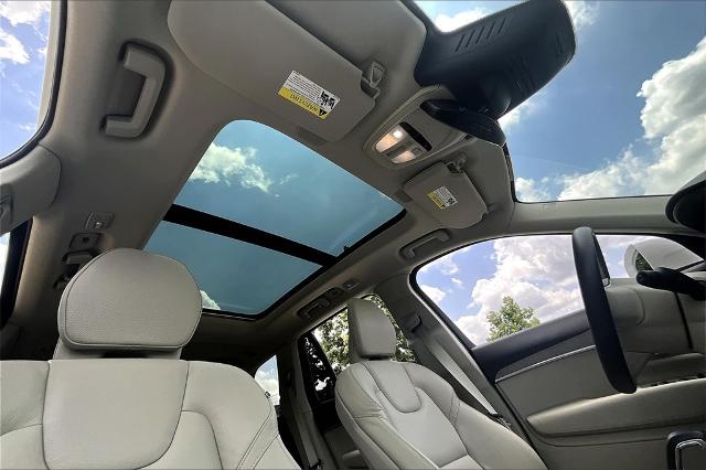 2024 Volvo XC90 Vehicle Photo in Houston, TX 77007