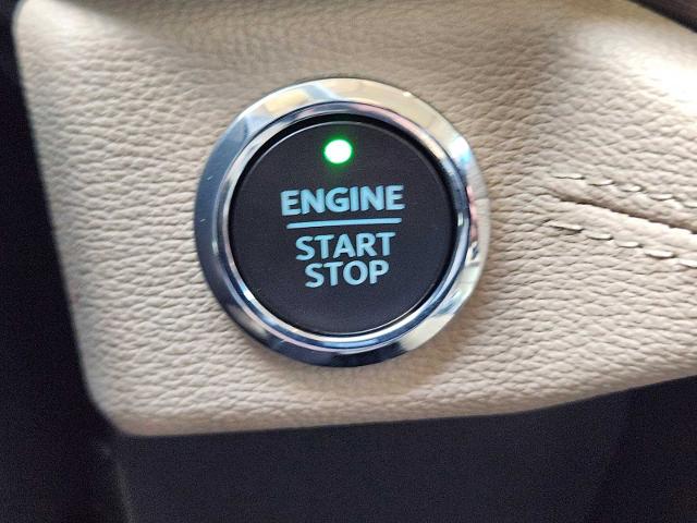 2024 Ford Expedition Vehicle Photo in DENTON, TX 76210-9321