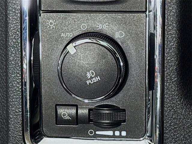 2013 Ram 3500 Vehicle Photo in PUYALLUP, WA 98371-4149