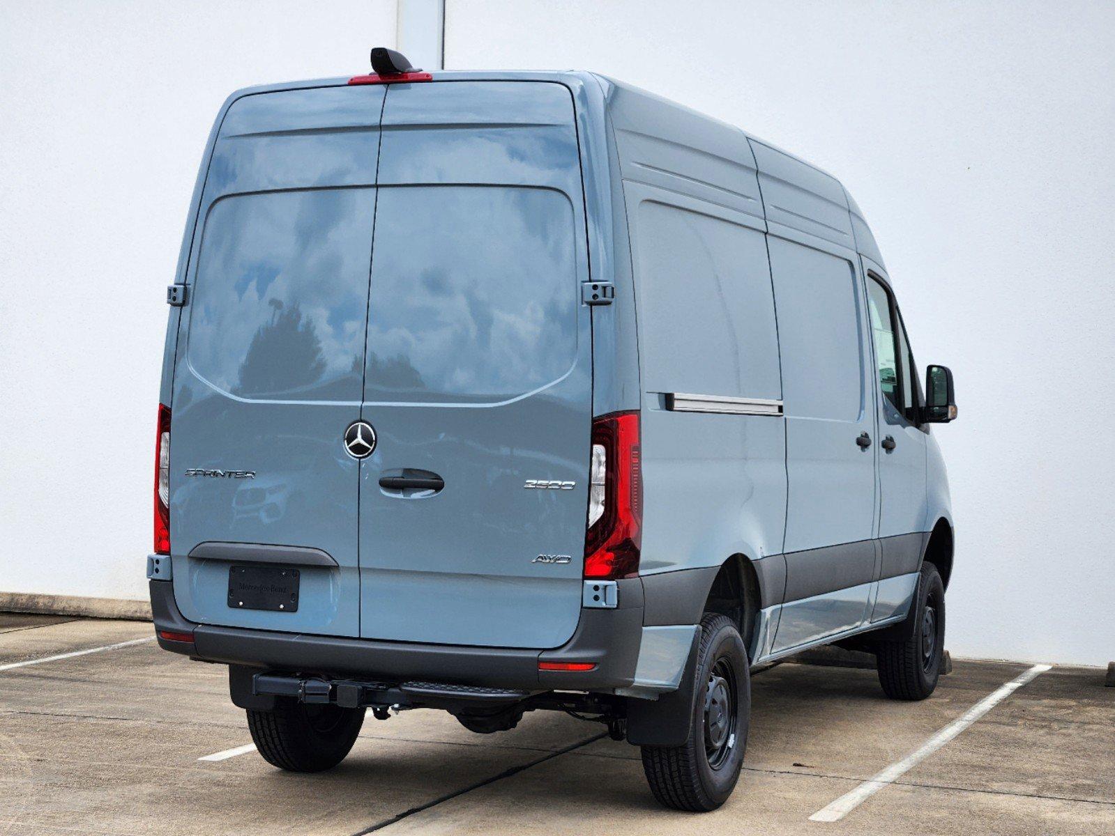 2024 Mercedes-Benz Sprinter Cargo Van Vehicle Photo in HOUSTON, TX 77079