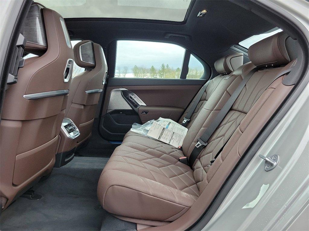 2024 BMW i7 Vehicle Photo in Muncy, PA 17756