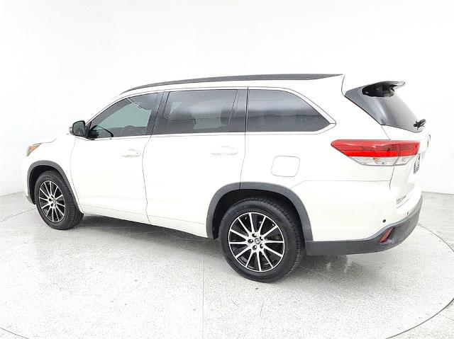 2018 Toyota Highlander Vehicle Photo in Grapevine, TX 76051