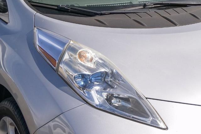 2011 Nissan LEAF Vehicle Photo in VENTURA, CA 93003-8585