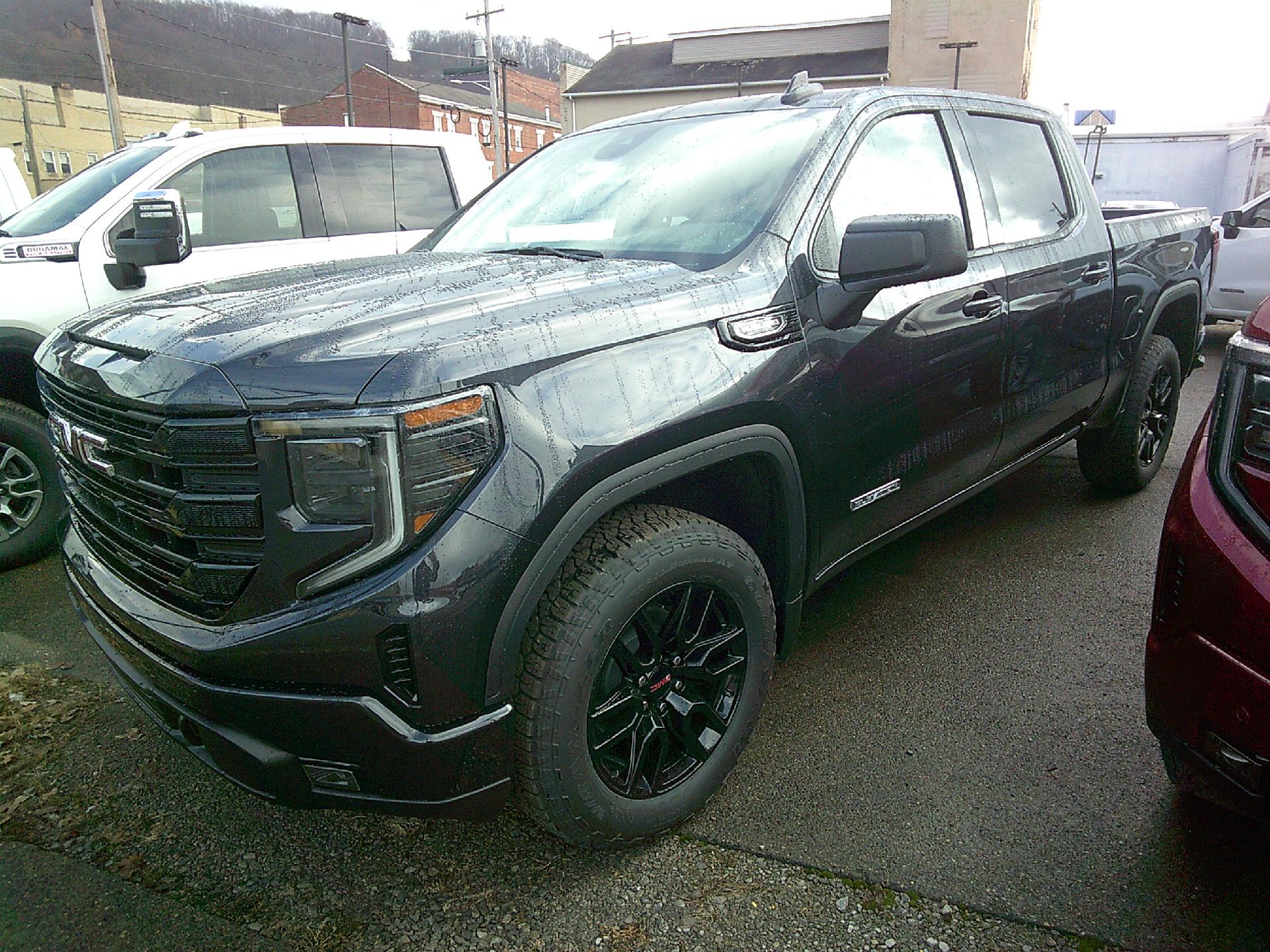 2025 GMC Sierra 1500 Vehicle Photo in KITTANNING, PA 16201-1536