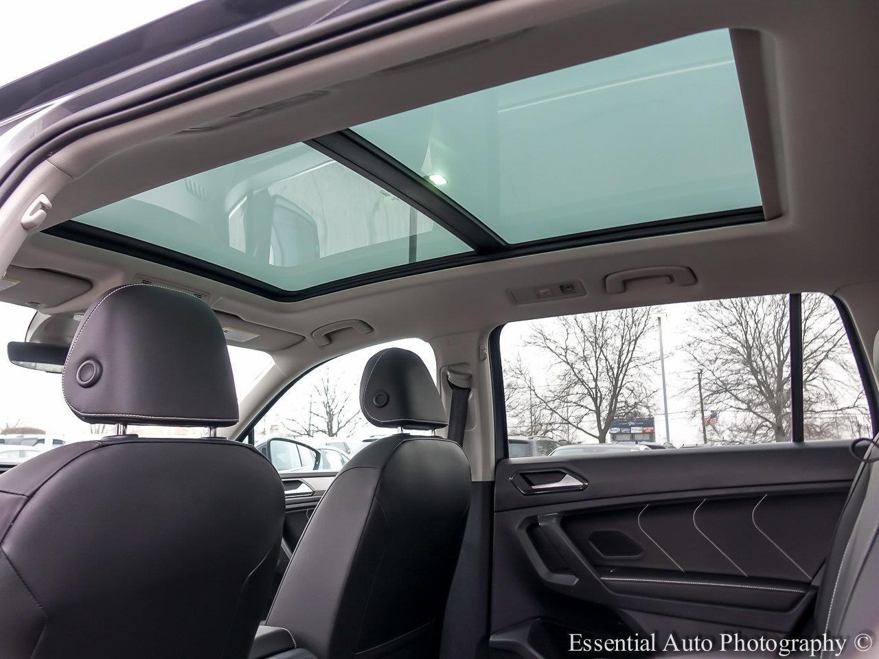 2022 Volkswagen Tiguan Vehicle Photo in Saint Charles, IL 60174