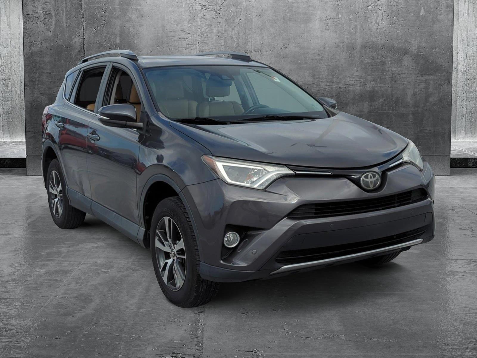 2018 Toyota RAV4 Vehicle Photo in Ft. Myers, FL 33907