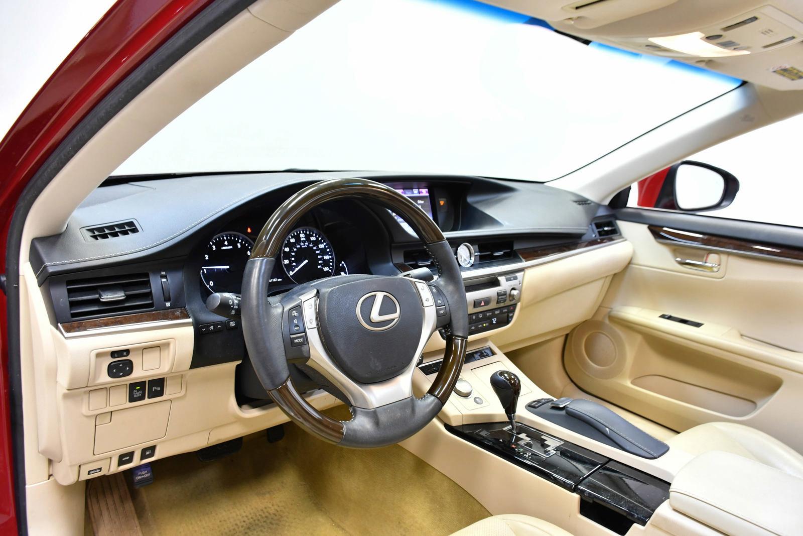 2014 Lexus ES 350 Vehicle Photo in DALLAS, TX 75235