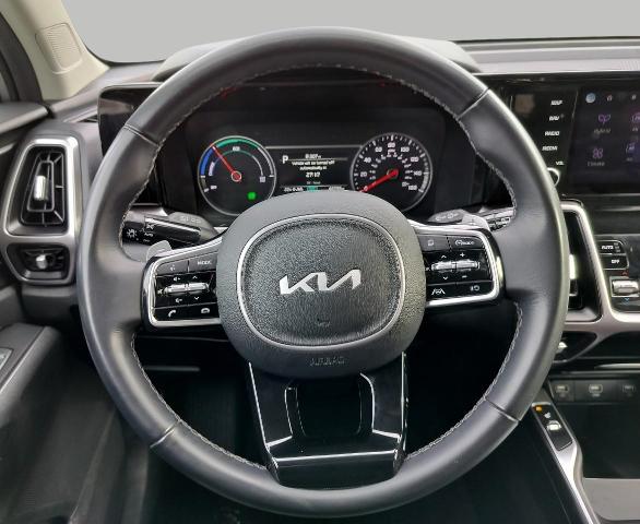 2022 Kia Sorento Hybrid Vehicle Photo in Appleton, WI 54914