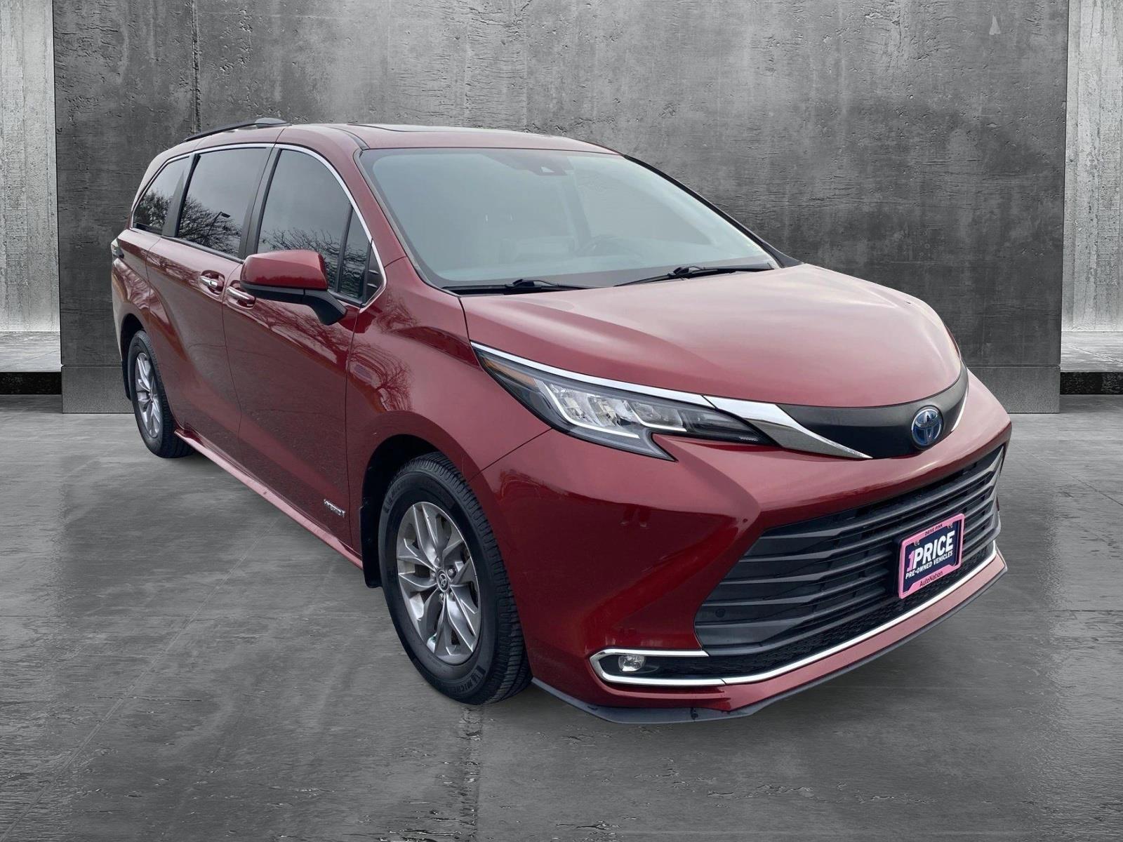 2021 Toyota Sienna Vehicle Photo in Cockeysville, MD 21030-2508