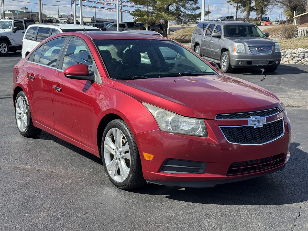 2011 Chevrolet Cruze Vehicle Photo in BOONVILLE, IN 47601-9633