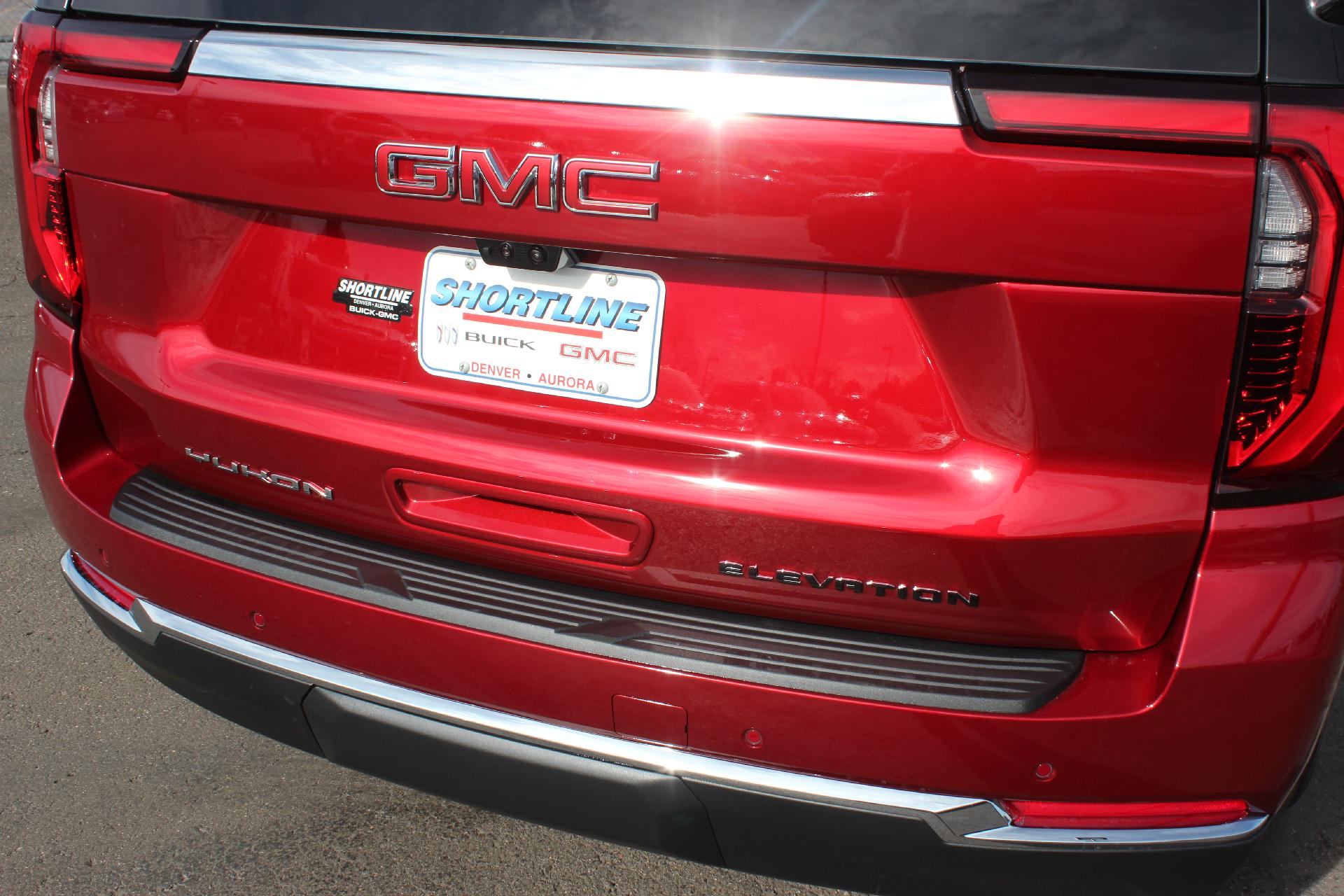2025 GMC Yukon XL Vehicle Photo in AURORA, CO 80012-4011