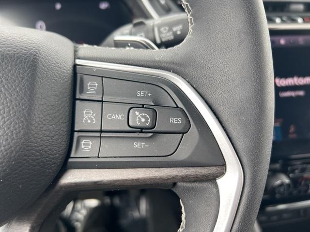 2023 Jeep Grand Cherokee L Vehicle Photo in GREEN BAY, WI 54304-5303