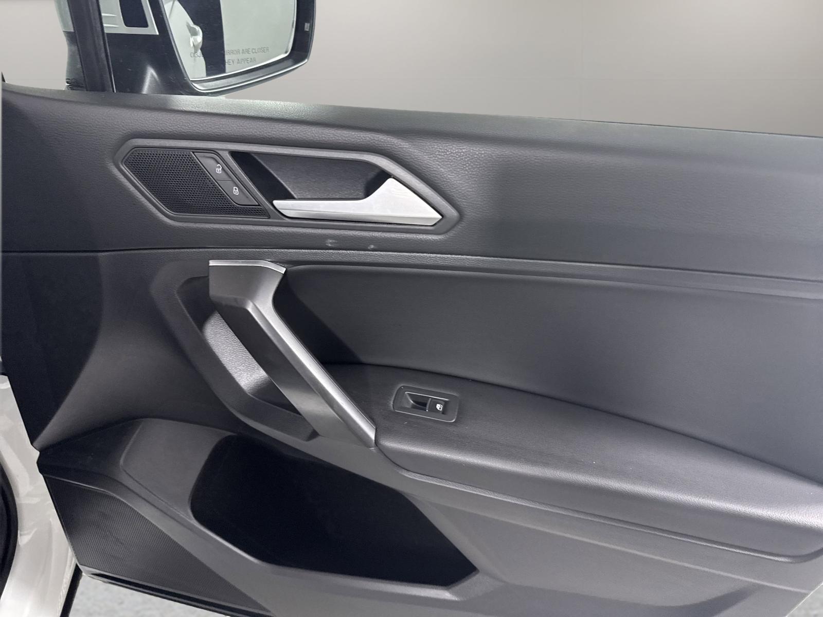 2021 Volkswagen Tiguan Vehicle Photo in GEORGETOWN, TX 78626-7508