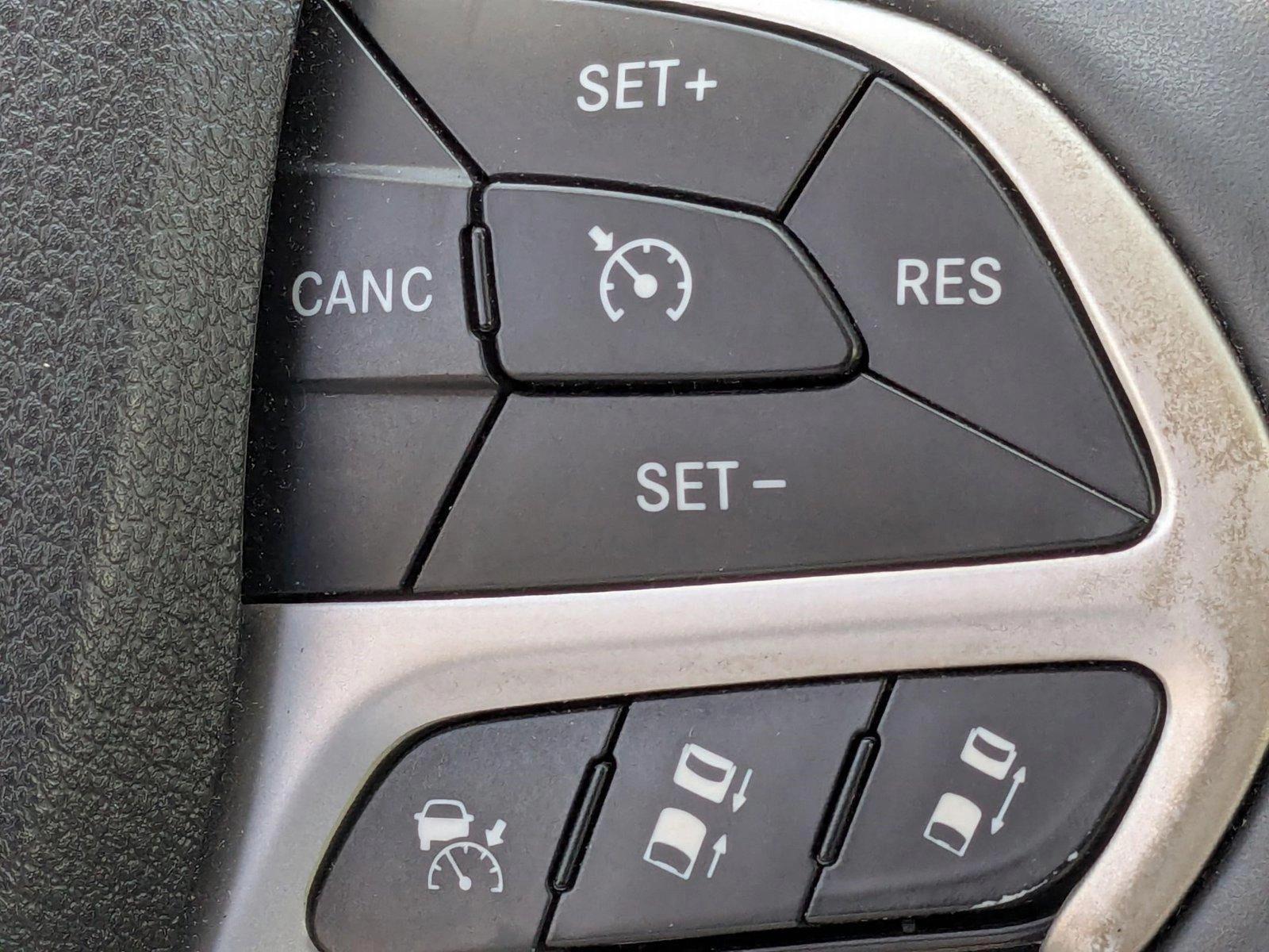 2014 Jeep Cherokee Vehicle Photo in Miami, FL 33015