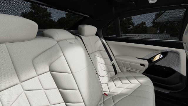 2025 BMW 750e xDrive Vehicle Photo in GRAPEVINE, TX 76051