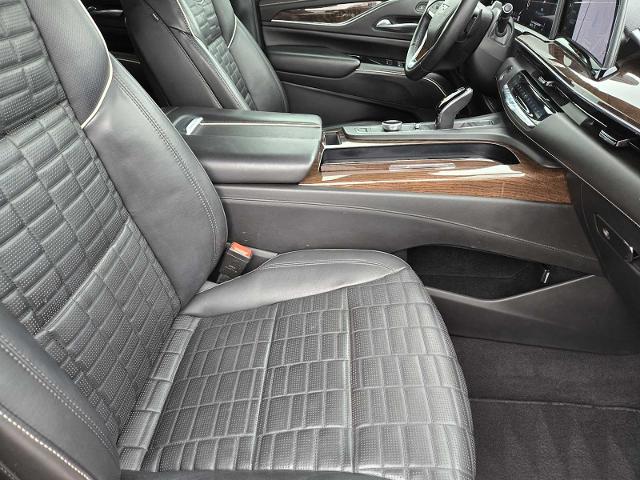 2021 Cadillac Escalade Vehicle Photo in DENTON, TX 76210-9321
