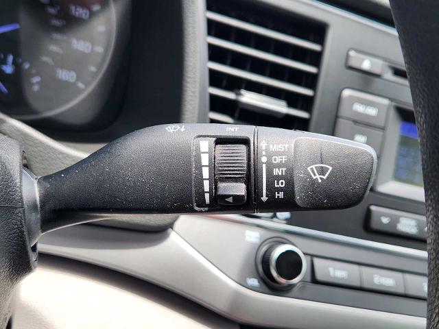 2017 Hyundai ELANTRA Vehicle Photo in FORT WORTH, TX 76132