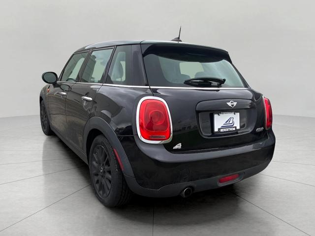 2016 MINI Cooper Hardtop 4 Door Vehicle Photo in APPLETON, WI 54914-8833
