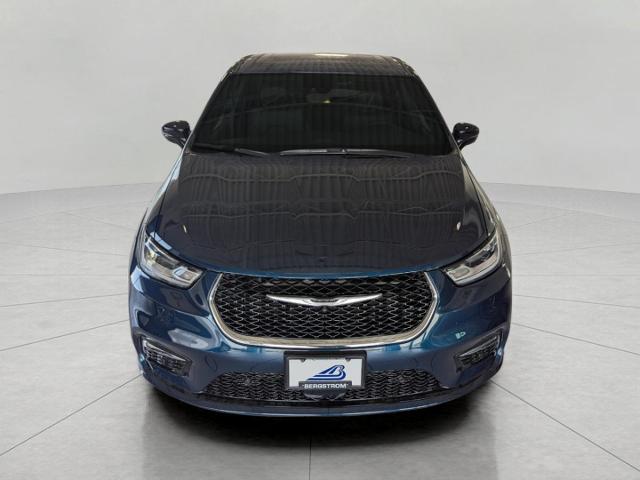 2025 Chrysler Pacifica Vehicle Photo in Oshkosh, WI 54901