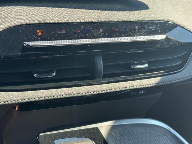 2025 Buick Enclave Vehicle Photo in COLUMBIA, MO 65203-3903