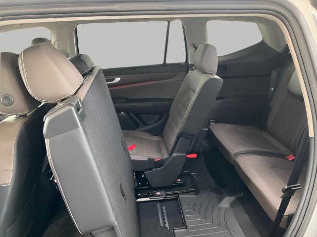 2025 Volkswagen Atlas Vehicle Photo in Oshkosh, WI 54904