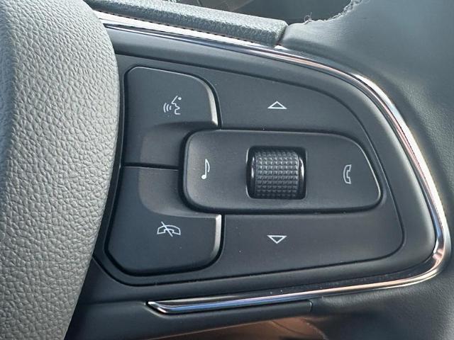 2025 Buick Envista Vehicle Photo in COLUMBIA, MO 65203-3903
