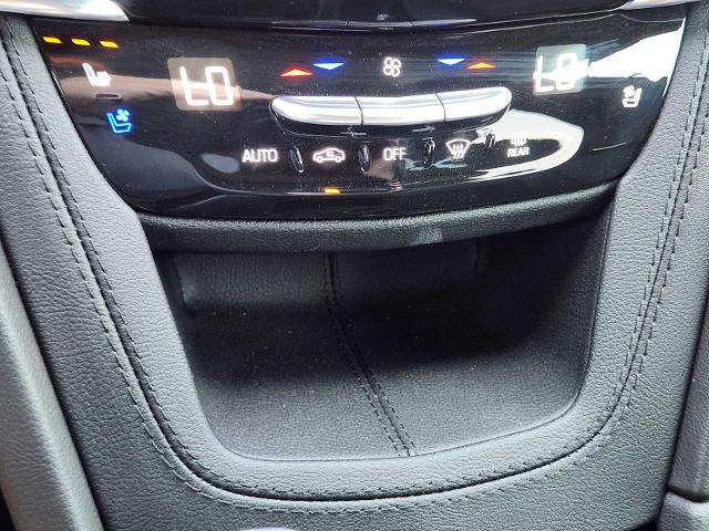 2024 Cadillac XT6 Vehicle Photo in DENTON, TX 76210-9321