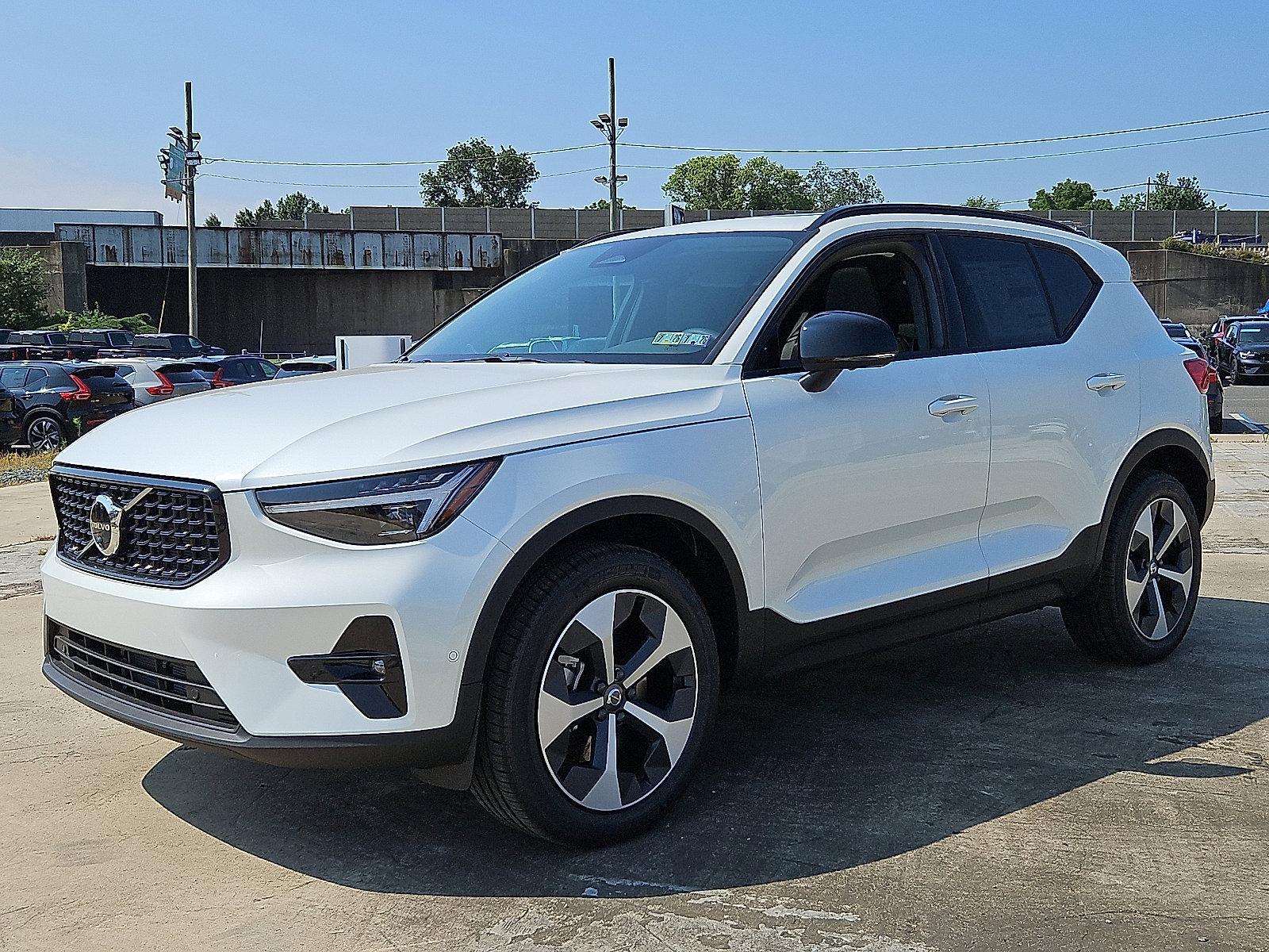 2026 Volvo XC40 Vehicle Photo in Trevose, PA 19053