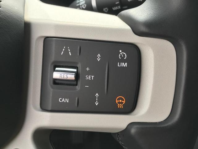 2024 Land Rover Defender Vehicle Photo in GREEN BAY, WI 54303-3330