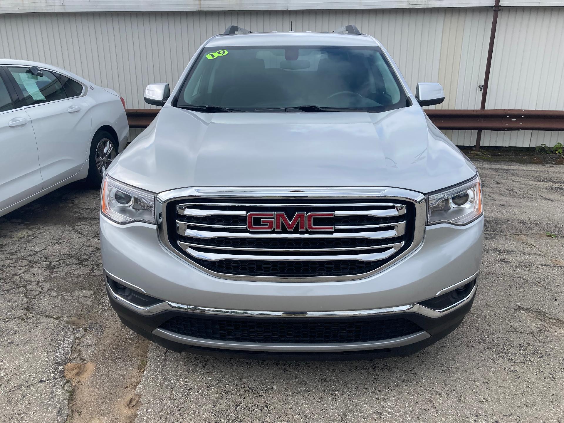 Used 2019 GMC Acadia SLE-2 with VIN 1GKKNSLS8KZ214546 for sale in Lincoln, MI