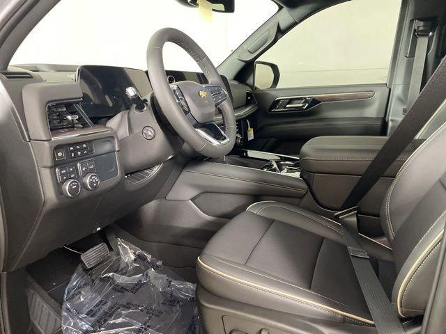 2025 Chevrolet Suburban Vehicle Photo in PHOENIX, AZ 85014-3381