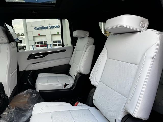 2025 Chevrolet Suburban Vehicle Photo in GARDNER, MA 01440-3110