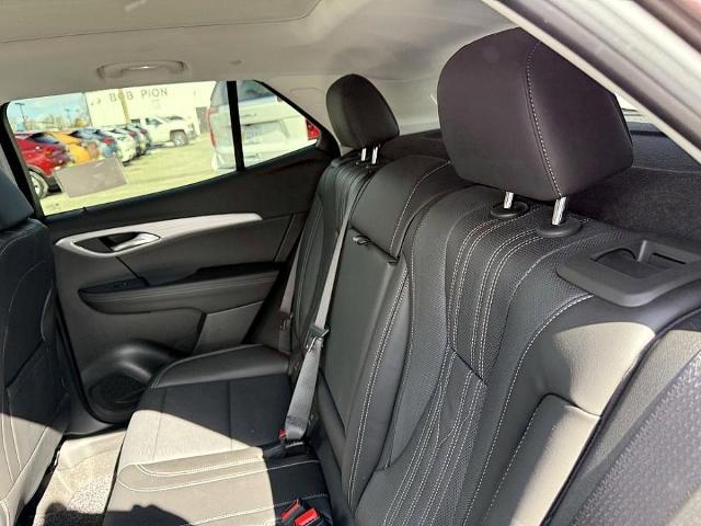 2025 Buick Envision Vehicle Photo in CHICOPEE, MA 01020-5001