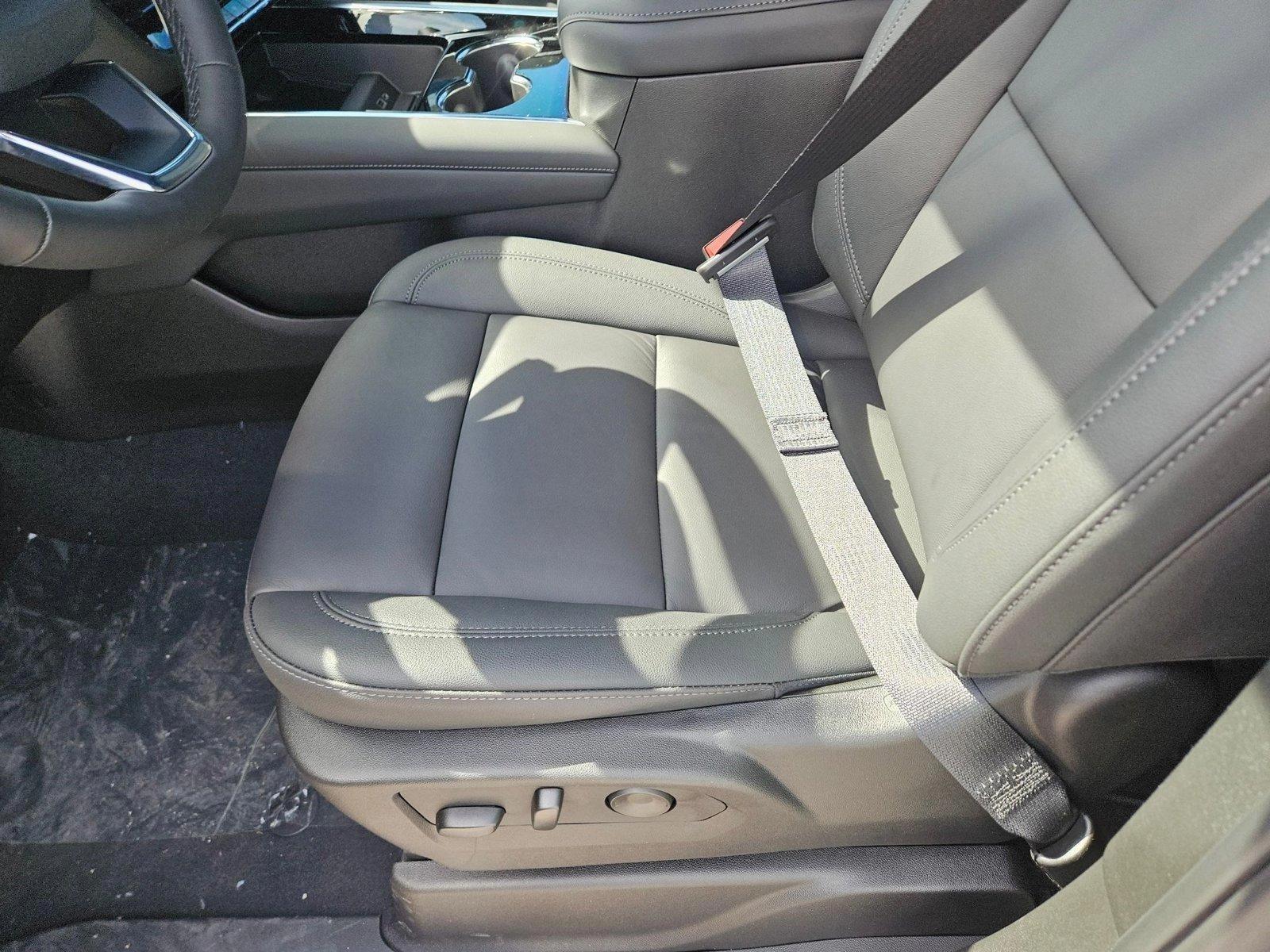 2025 Chevrolet Tahoe Vehicle Photo in NORTH RICHLAND HILLS, TX 76180-7199
