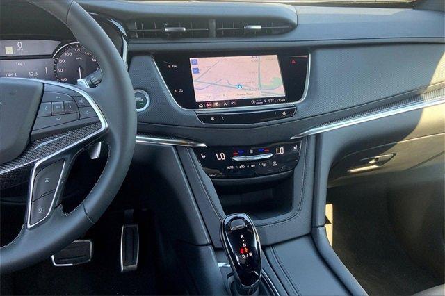 2025 Cadillac XT5 Vehicle Photo in KANSAS CITY, MO 64114-4545
