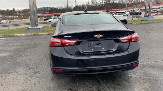 2022 Chevrolet Malibu Vehicle Photo in MOON TOWNSHIP, PA 15108-2571