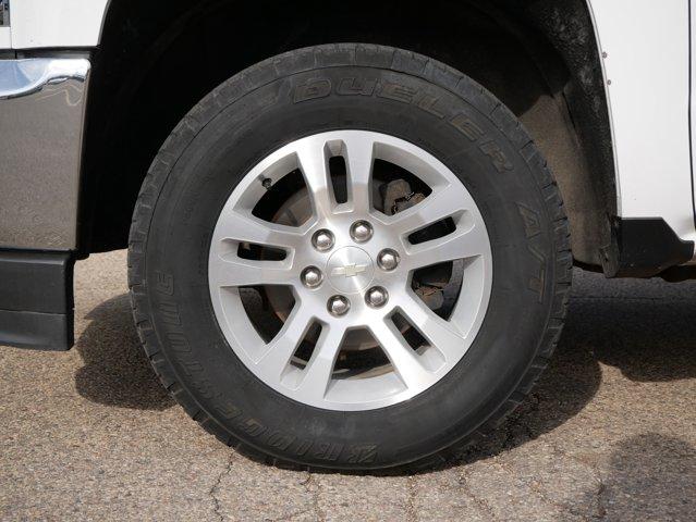 2018 Chevrolet Silverado 1500 Vehicle Photo in MAPLEWOOD, MN 55119-4794