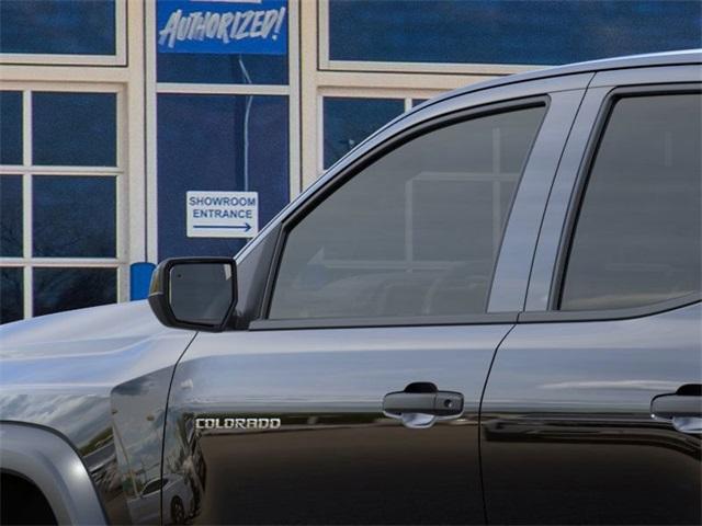 2025 Chevrolet Colorado Vehicle Photo in ENGLEWOOD, CO 80113-6708