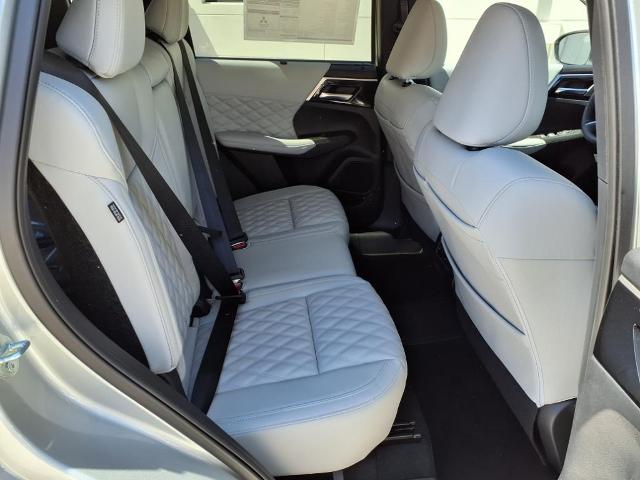 2025 Mitsubishi Outlander Plug-In Hybrid Vehicle Photo in Tampa, FL 33612