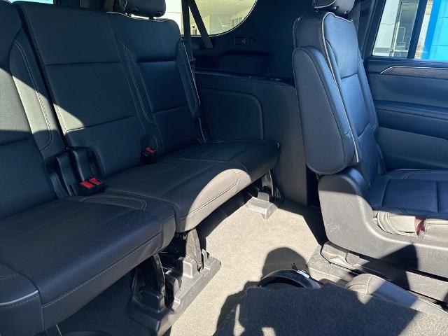 2023 Chevrolet Suburban Vehicle Photo in MANHATTAN, KS 66502-5036