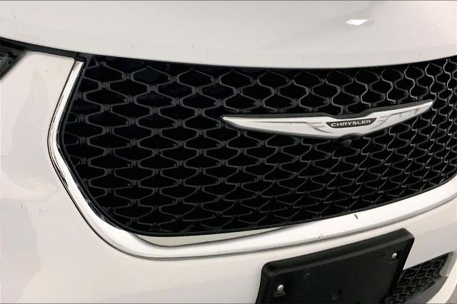 2023 Chrysler Pacifica Vehicle Photo in Kansas City, MO 64114