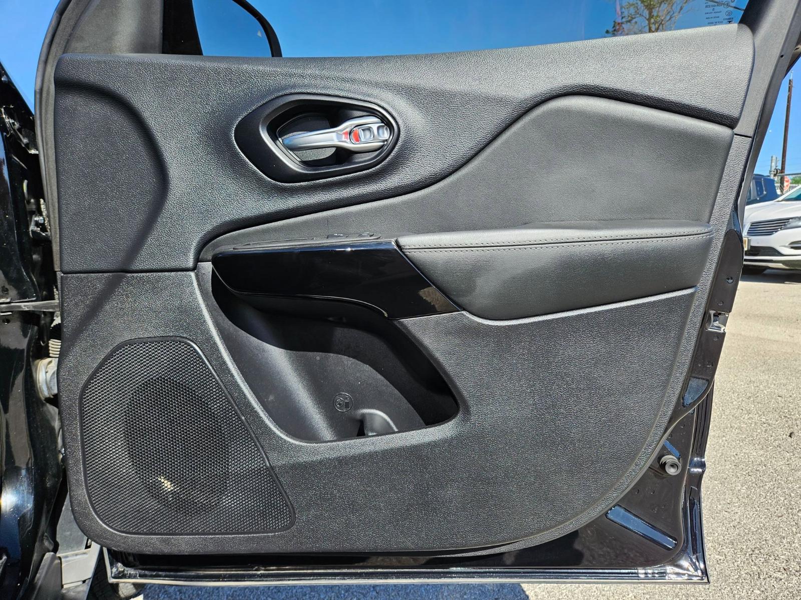 2023 Jeep Cherokee Vehicle Photo in Seguin, TX 78155
